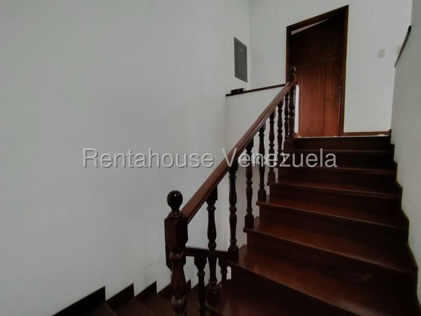 Casa (Multipes Niveles) en Venta en Colinas de Santa Monica, Distrito Metropolitano - 30