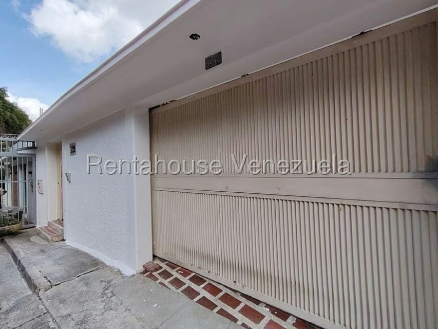 Casa (Multipes Niveles) en Venta en Colinas de Santa Monica, Distrito Metropolitano - 5