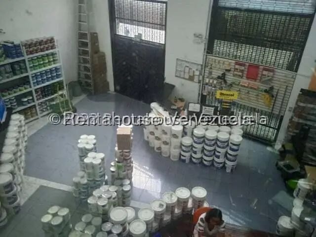 Comercial (Local Comercial) en Venta en La Urbina, Distrito Metropolitano - 2