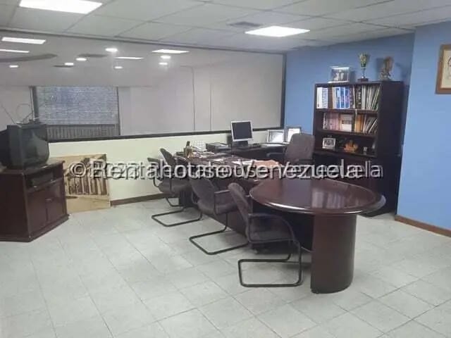 Comercial (Local Comercial) en Venta en La Urbina, Distrito Metropolitano - 12