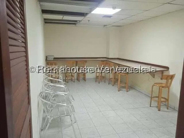 Comercial (Local Comercial) en Venta en La Urbina, Distrito Metropolitano - 33