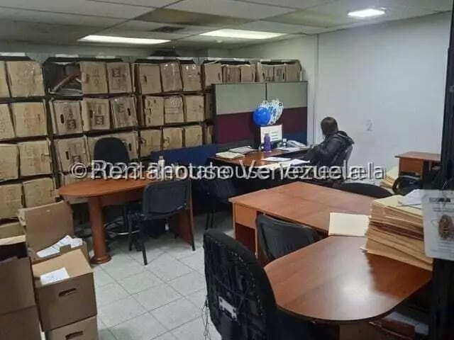 Comercial (Local Comercial) en Venta en La Urbina, Distrito Metropolitano - 36