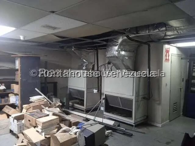 Comercial (Local Comercial) en Venta en La Urbina, Distrito Metropolitano - 41