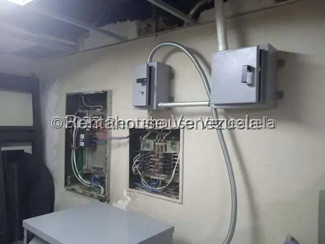 Comercial (Local Comercial) en Venta en La Urbina, Distrito Metropolitano - 43