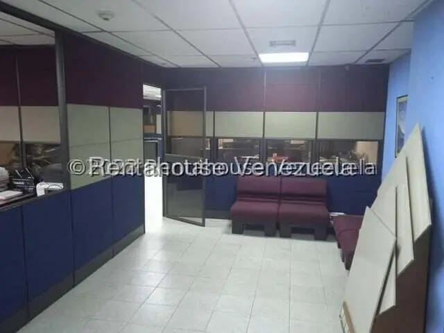 Comercial (Local Comercial) en Venta en La Urbina, Distrito Metropolitano - 9