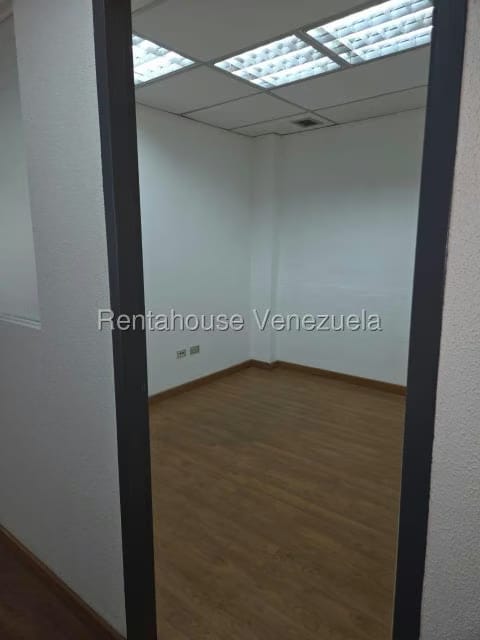Comercial (Oficina) en Alquiler en La Trinidad, Distrito Metropolitano - 11