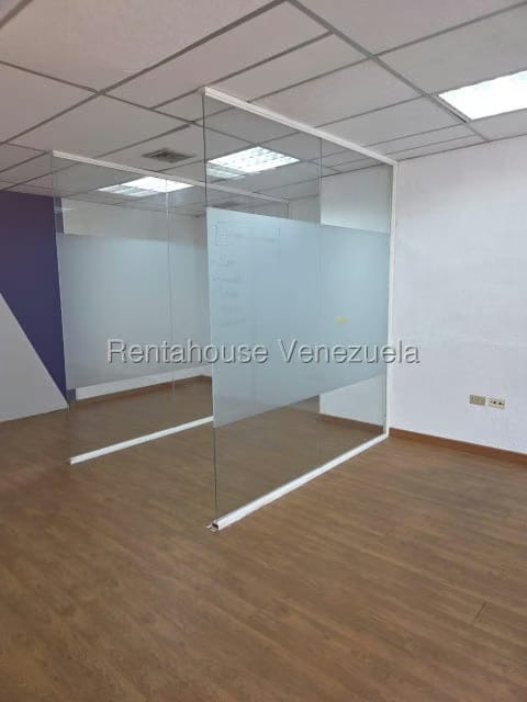 Comercial (Oficina) en Alquiler en La Trinidad, Distrito Metropolitano - 18