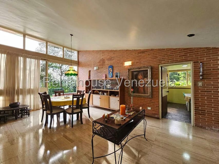 Casa (Duplex) en Venta en Alto Hatillo, Distrito Metropolitano - 2