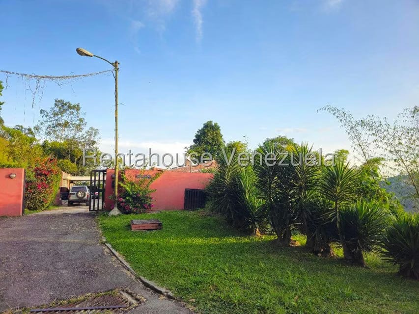 Casa (Duplex) en Venta en Alto Hatillo, Distrito Metropolitano - 38