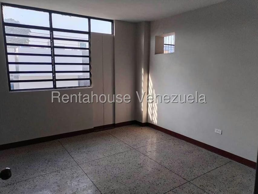 Comercial (Oficina) en Alquiler en Centro, Carabobo - 2