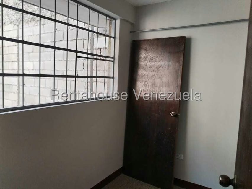 Comercial (Oficina) en Alquiler en Centro, Carabobo - 16