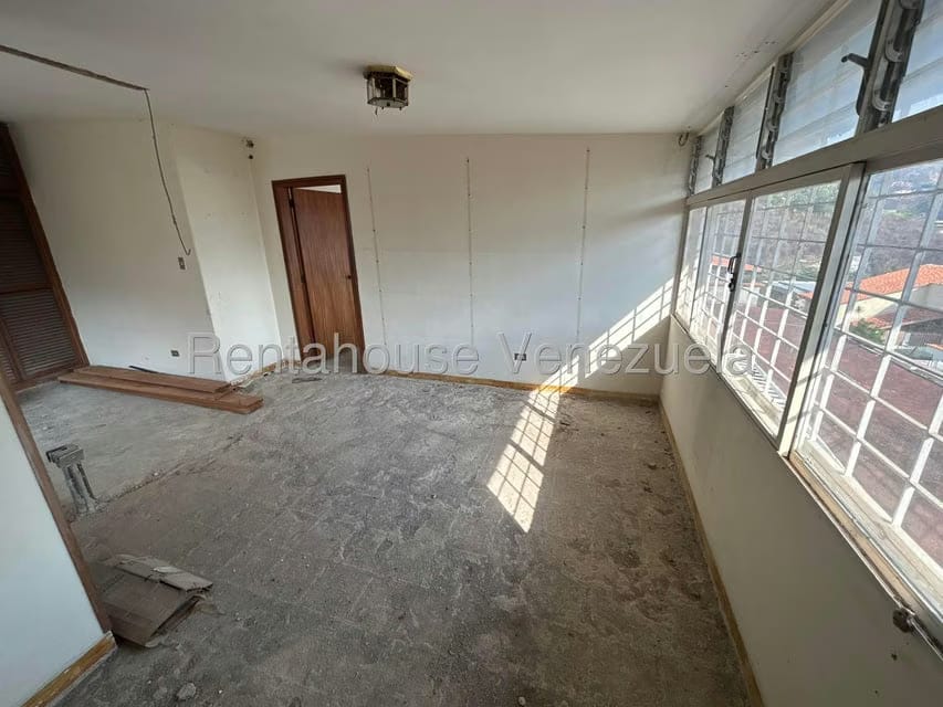 Casa (1 Nivel) en Venta en Prados del Este, Distrito Metropolitano - 17