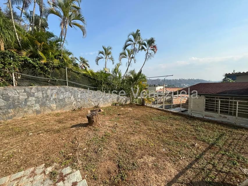 Casa (1 Nivel) en Venta en Prados del Este, Distrito Metropolitano - 21
