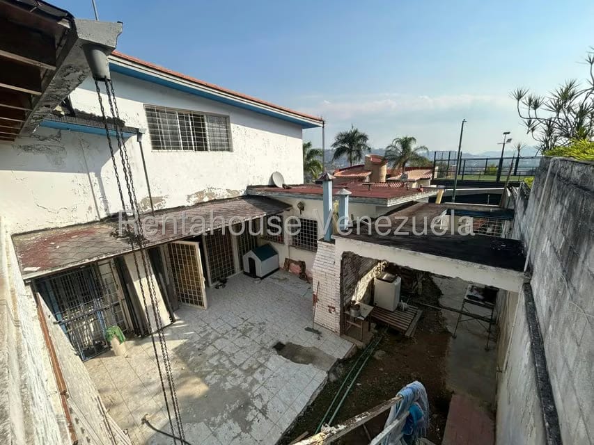 Casa (1 Nivel) en Venta en Prados del Este, Distrito Metropolitano - 23
