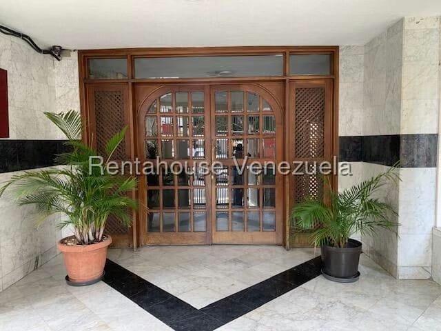 Apartamento (1 Nivel) en Alquiler en Montalban II, Distrito Metropolitano - 2