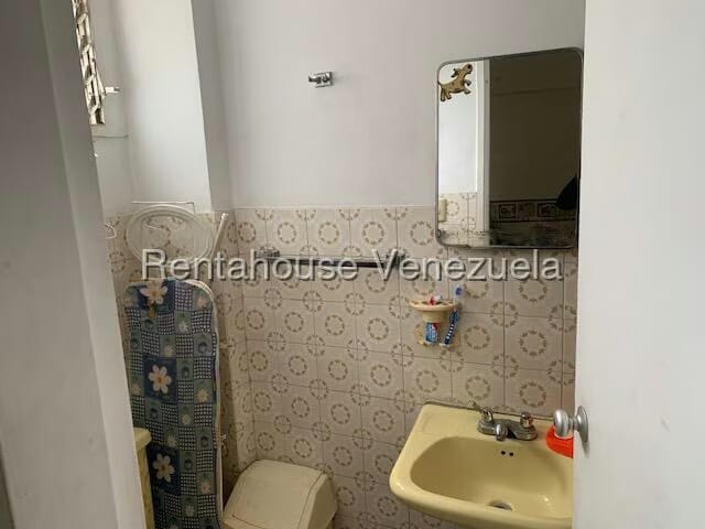 Apartamento (1 Nivel) en Alquiler en Montalban II, Distrito Metropolitano - 15