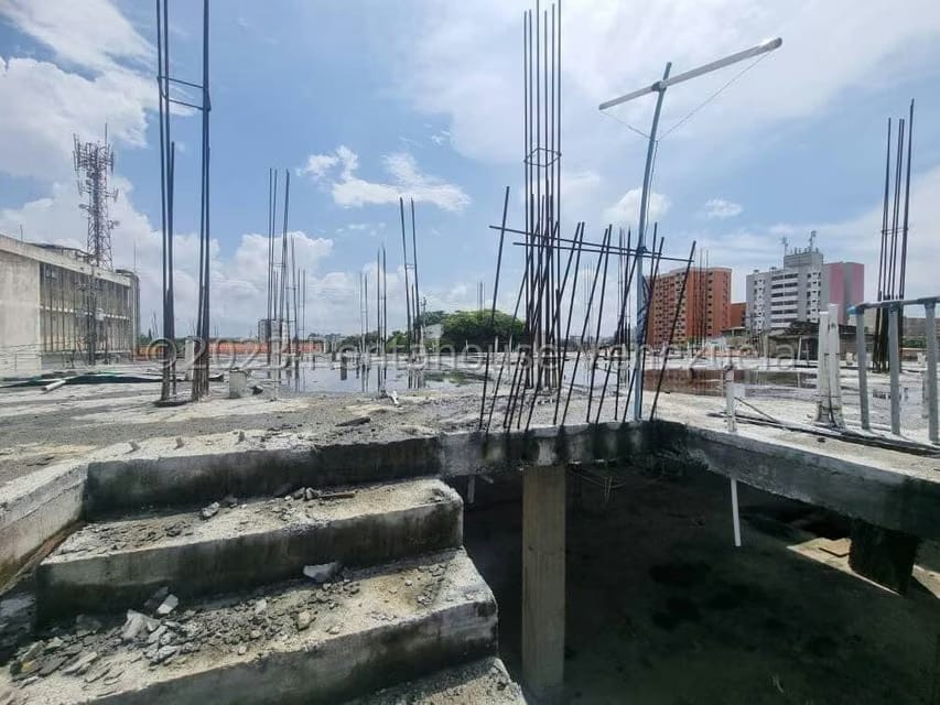 Terreno (Comercial) en Venta en Zona Este, Lara - 24