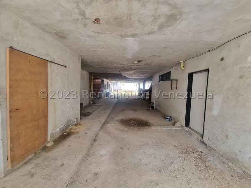Terreno (Comercial) en Venta en Zona Este, Lara - 30