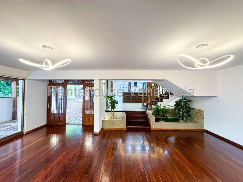 Casa (Duplex) en Venta en Prados del Este, Distrito Metropolitano - 14