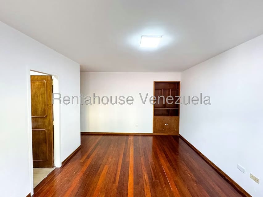 Casa (Duplex) en Venta en Prados del Este, Distrito Metropolitano - 20