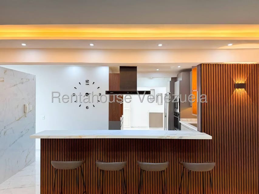 Casa (Duplex) en Venta en Prados del Este, Distrito Metropolitano - 5