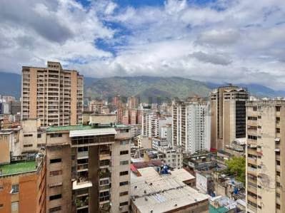 Apartamento En Alquiler Parque Carabobo - 6