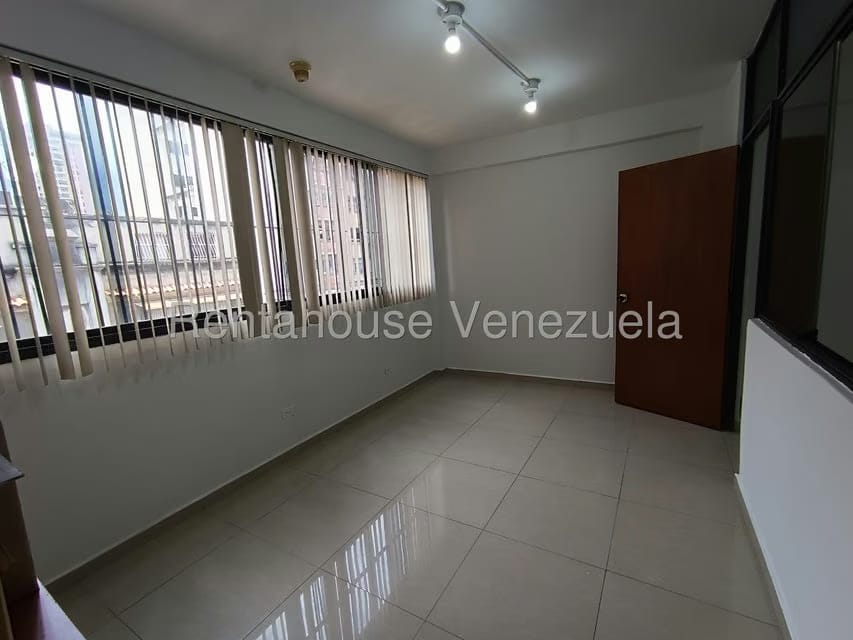 Comercial (Local Comercial) en Venta en Parroquia Altagracia, Distrito Metropolitano - 11