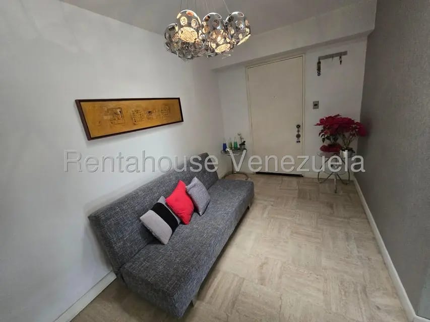 Apartamento (1 Nivel) en Alquiler en El Rosal, Distrito Metropolitano - 18