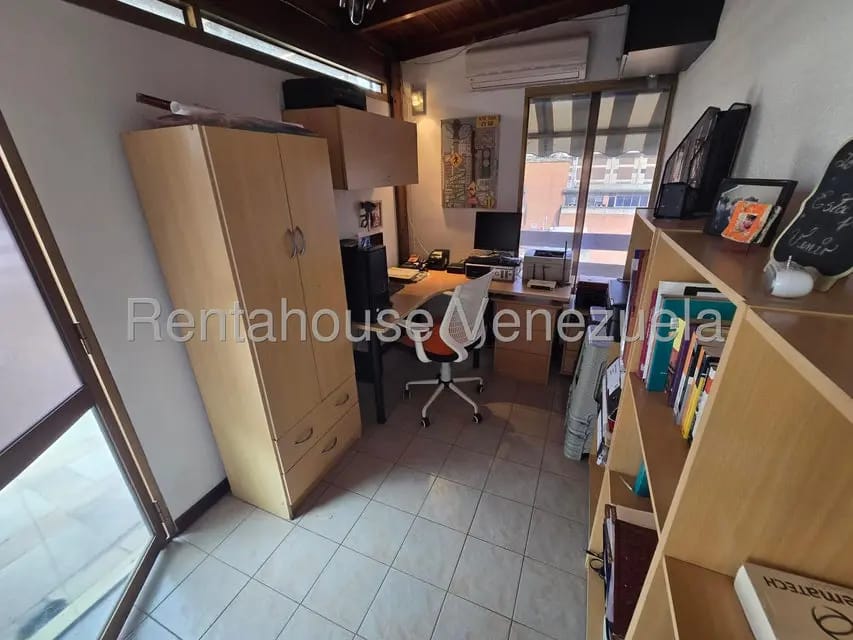 Apartamento (1 Nivel) en Alquiler en El Rosal, Distrito Metropolitano - 20