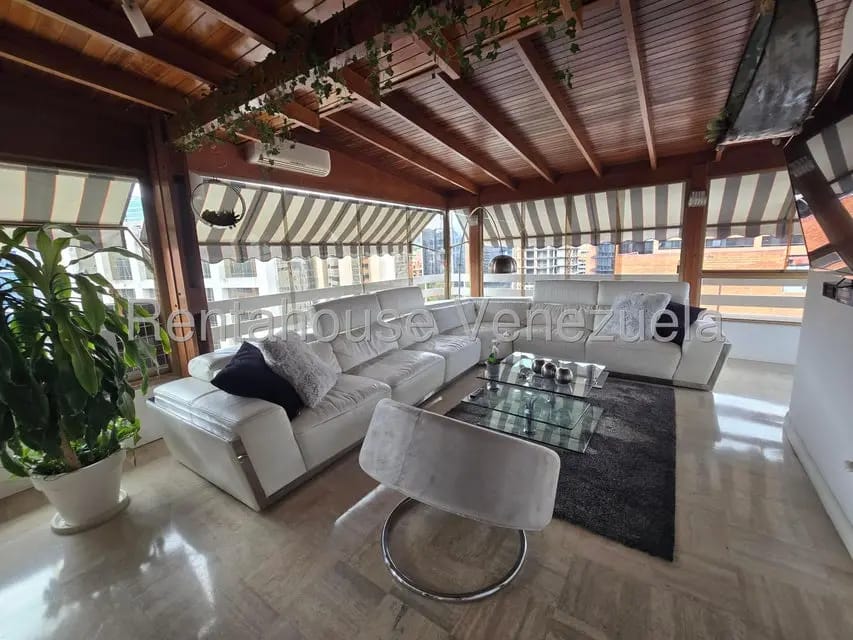 Apartamento (1 Nivel) en Alquiler en El Rosal, Distrito Metropolitano - 3