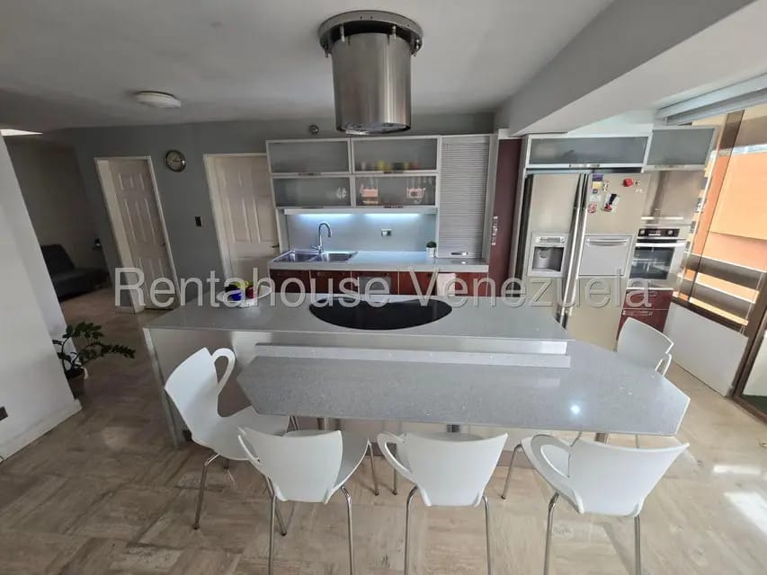 Apartamento (1 Nivel) en Alquiler en El Rosal, Distrito Metropolitano - 8