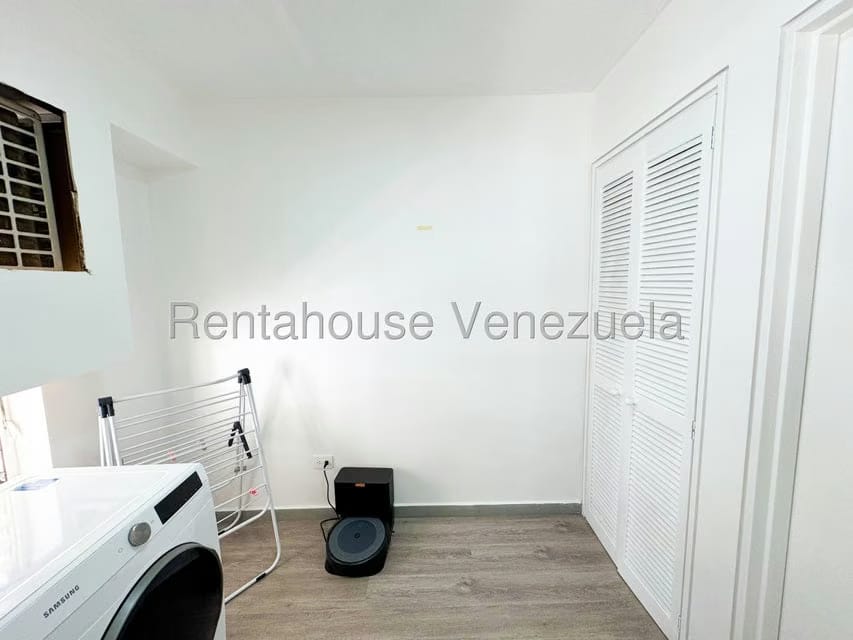 Apartamento (1 Nivel) en Venta en Los Chorros, Distrito Metropolitano - 17