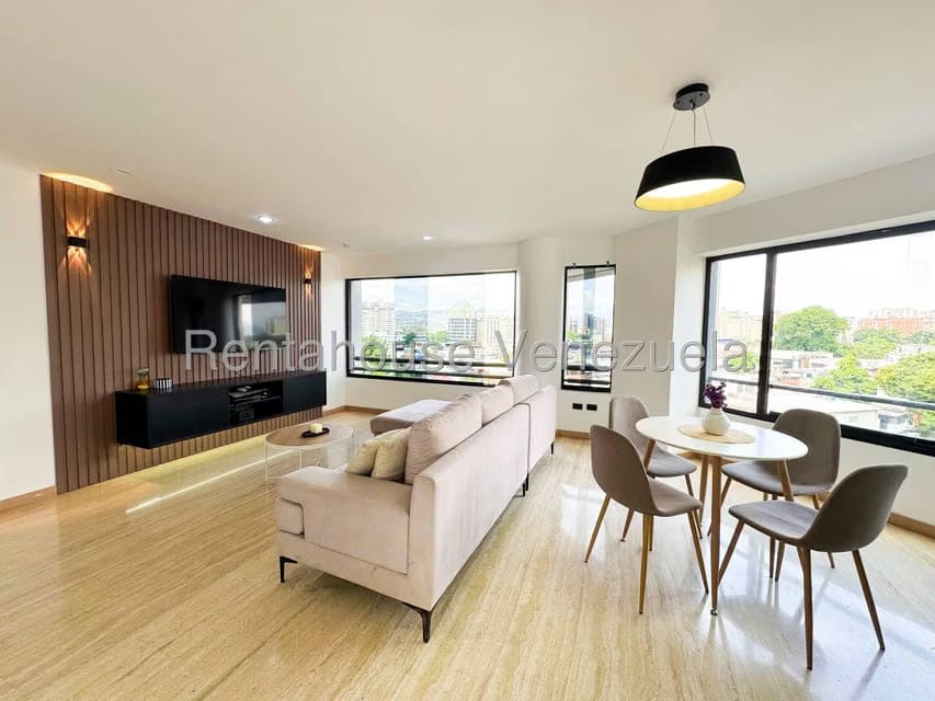 Apartamento (1 Nivel) en Venta en Los Chorros, Distrito Metropolitano - 3