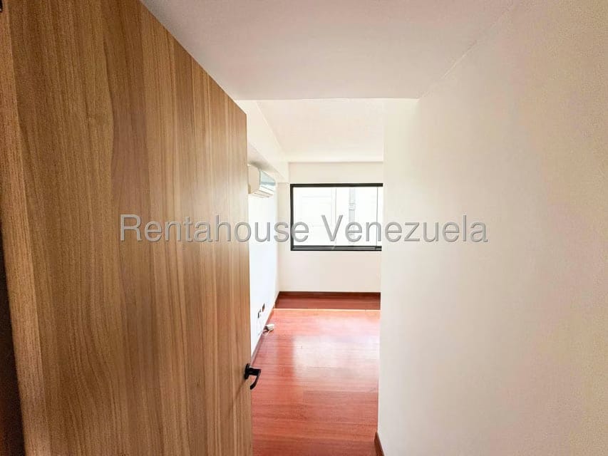 Apartamento (1 Nivel) en Venta en Los Chorros, Distrito Metropolitano - 24