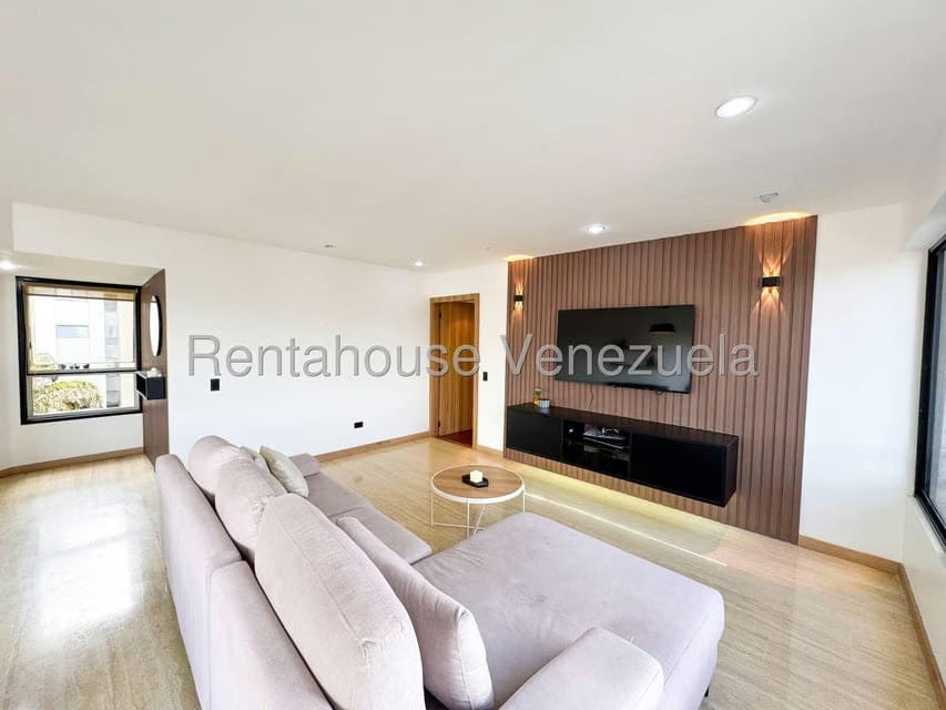 Apartamento (1 Nivel) en Venta en Los Chorros, Distrito Metropolitano - 39