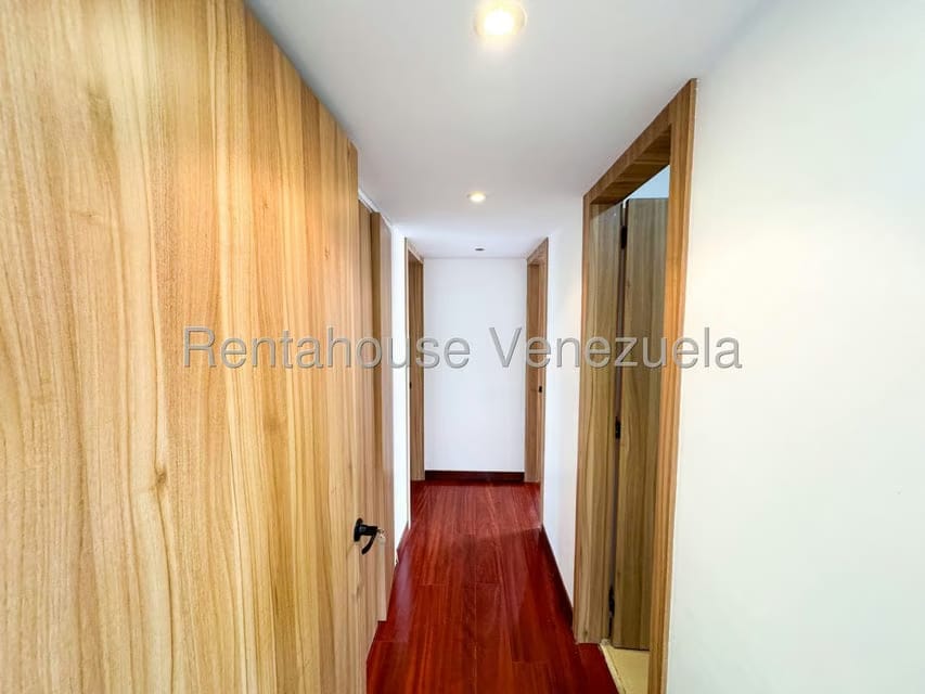 Apartamento (1 Nivel) en Venta en Los Chorros, Distrito Metropolitano - 46
