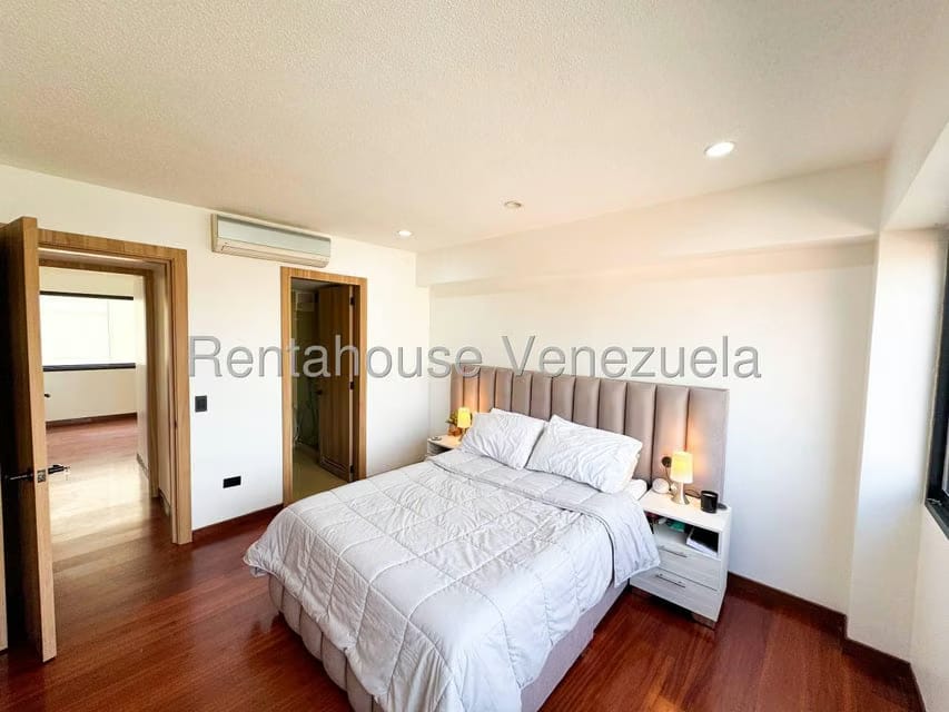 Apartamento (1 Nivel) en Venta en Los Chorros, Distrito Metropolitano - 48