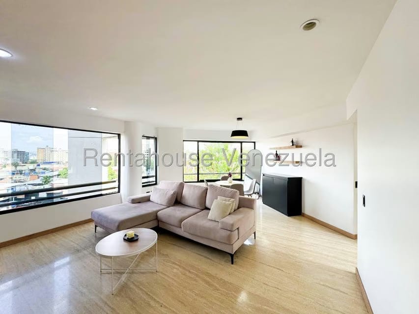 Apartamento (1 Nivel) en Venta en Los Chorros, Distrito Metropolitano - 6