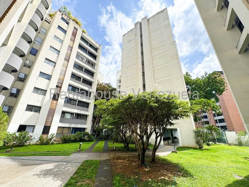 Apartamento (1 Nivel) en Venta en Los Chorros, Distrito Metropolitano - 55