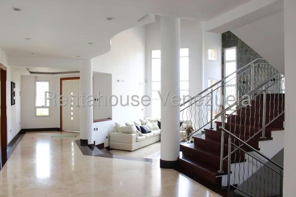 Casa (Duplex) en Venta en Club de Campo, Miranda - 11