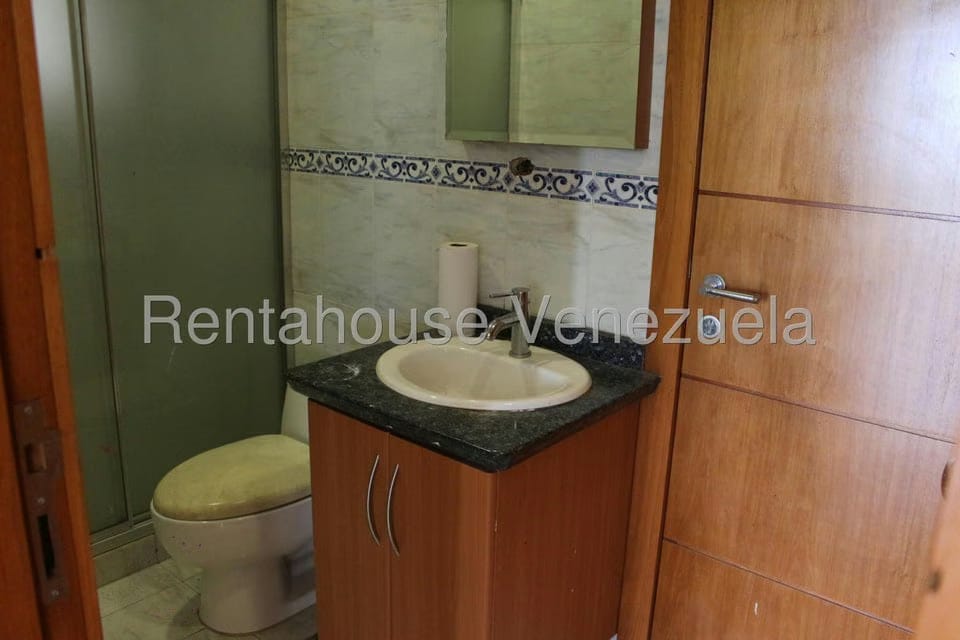 Casa (Duplex) en Venta en Club de Campo, Miranda - 18
