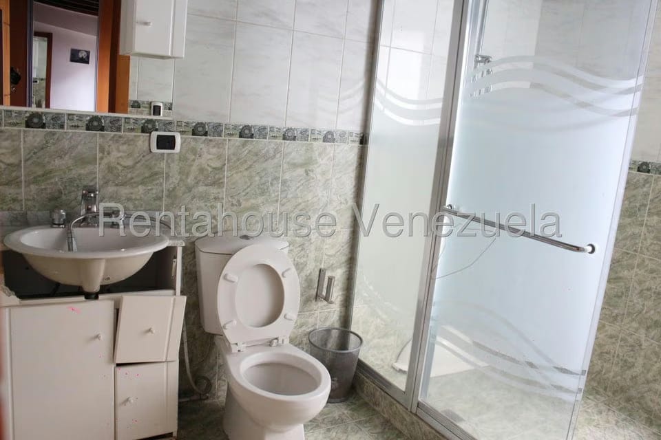 Casa (Duplex) en Venta en Club de Campo, Miranda - 23