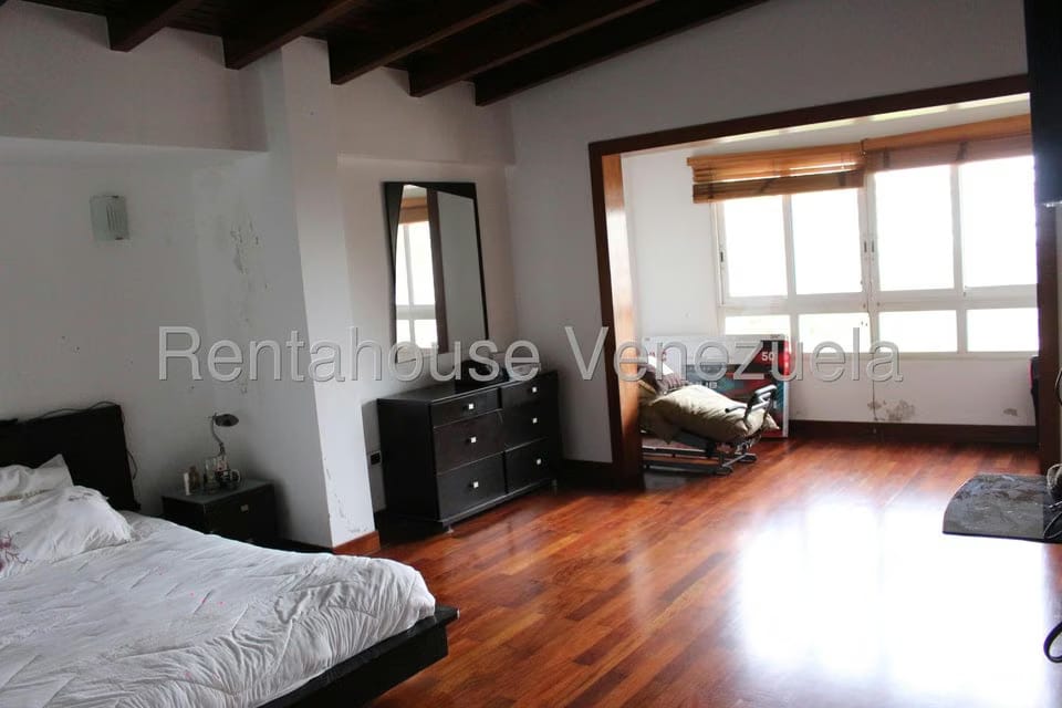 Casa (Duplex) en Venta en Club de Campo, Miranda - 26