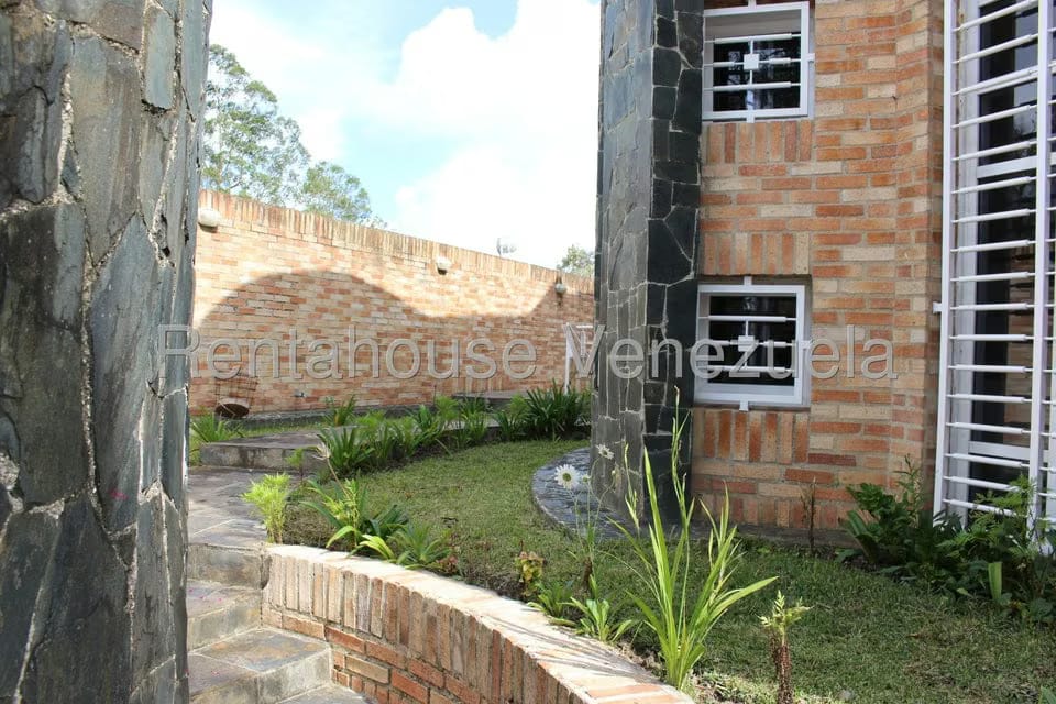 Casa (Duplex) en Venta en Club de Campo, Miranda - 34