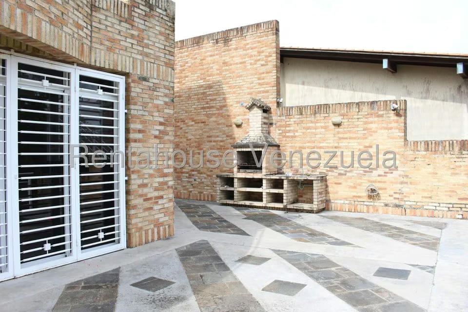 Casa (Duplex) en Venta en Club de Campo, Miranda - 36
