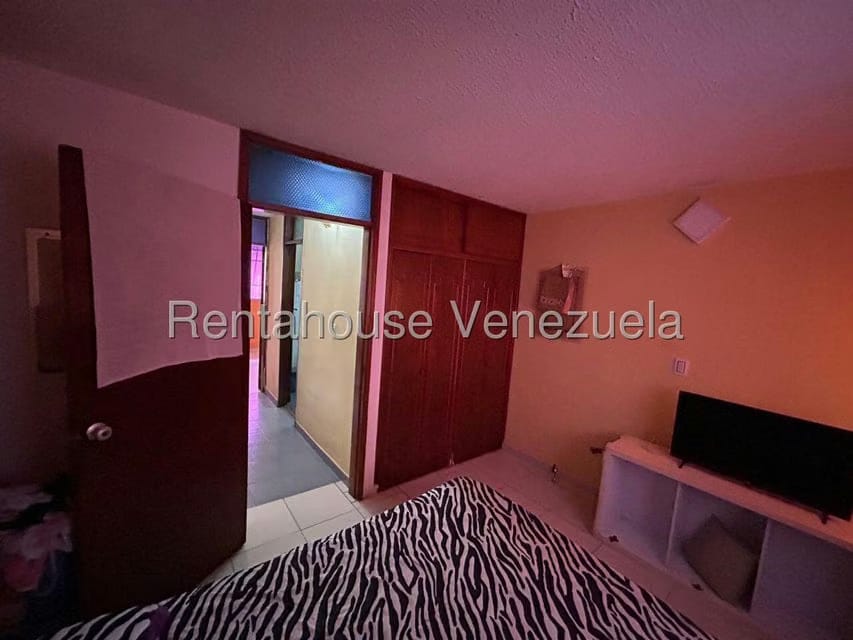 Apartamento (Duplex) en Venta en Almarriera, Lara - 12