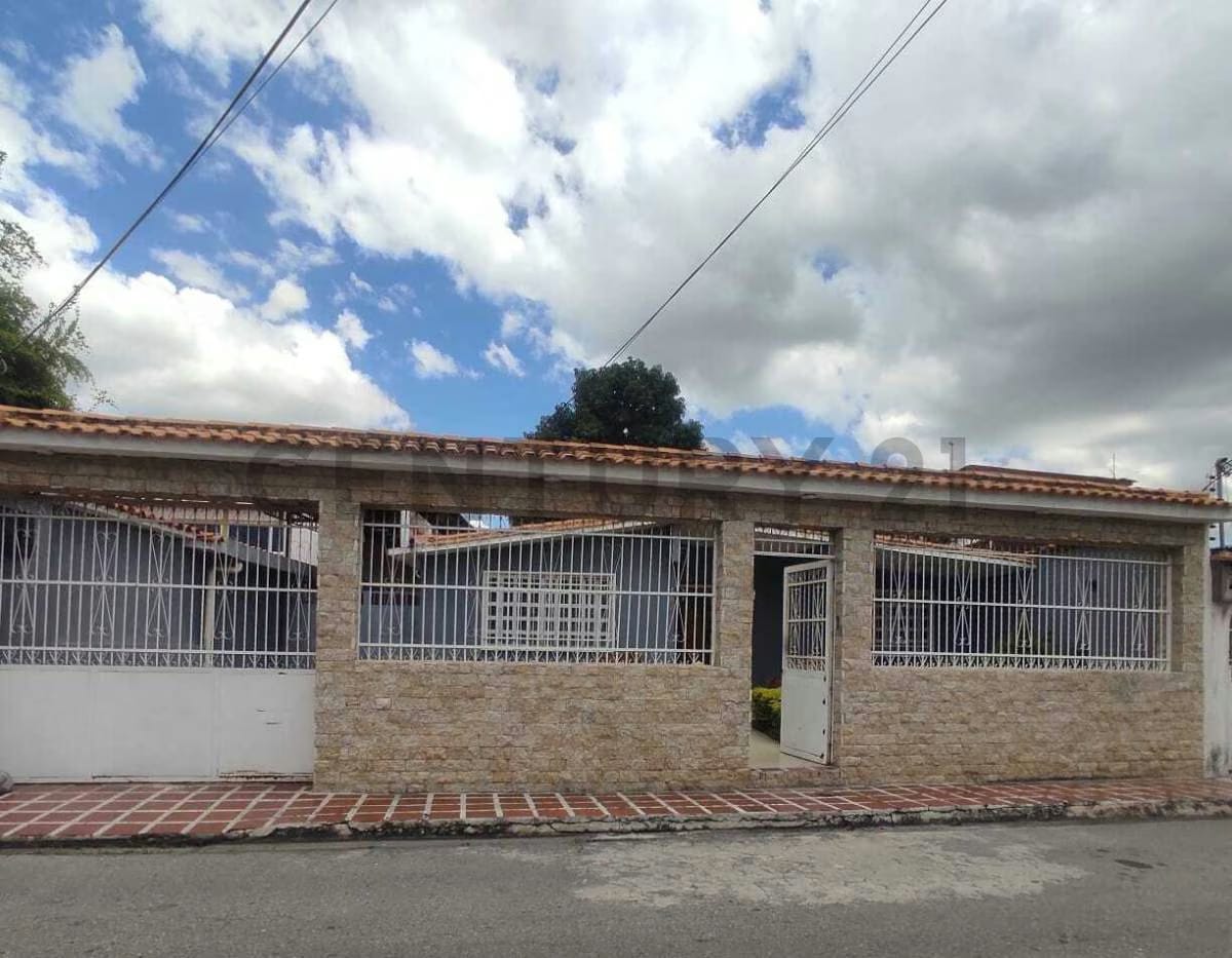 Casa en Venta Fundación Mendoza Maracay