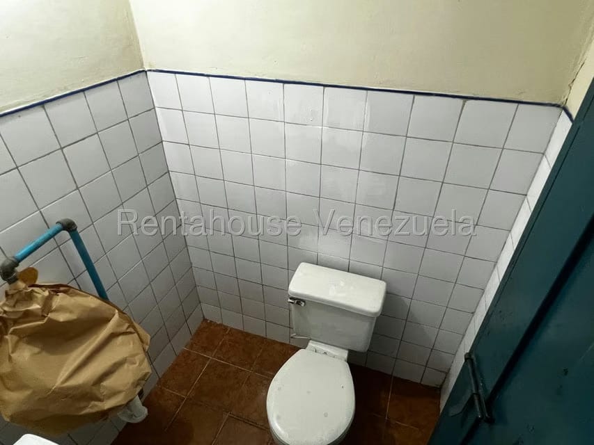 Comercial (Galpon - Deposito) en Alquiler en Centro, Lara - 18