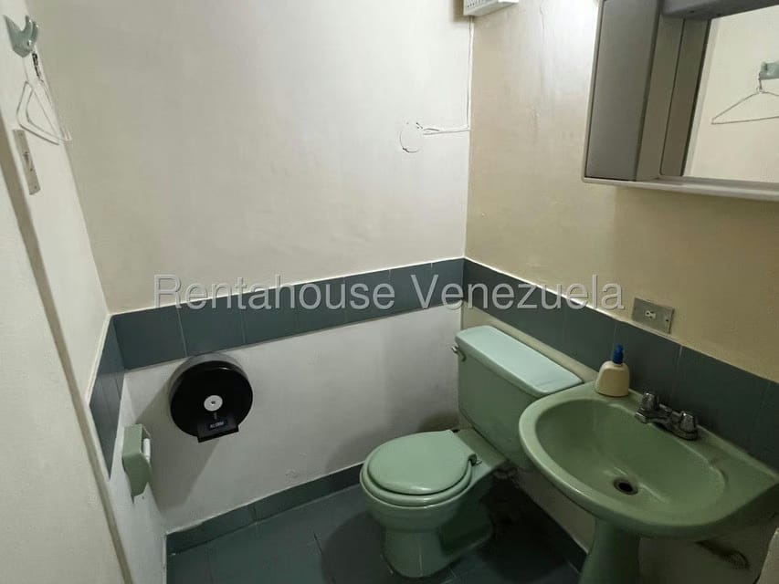 Comercial (Galpon - Deposito) en Alquiler en Centro, Lara - 22