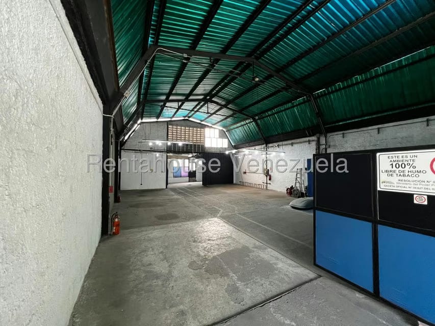 Comercial (Galpon - Deposito) en Alquiler en Centro, Lara - 7